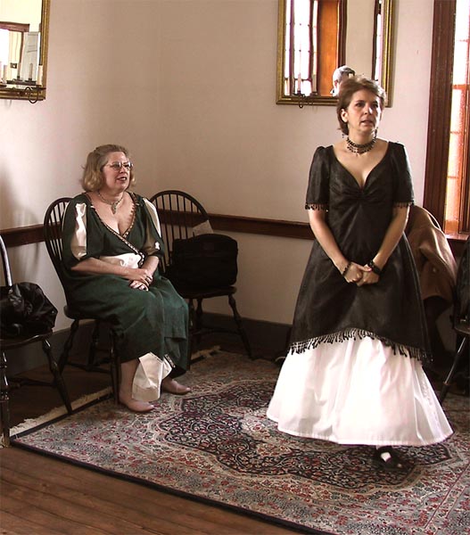 Jarot_Mansion/Lois and Missy